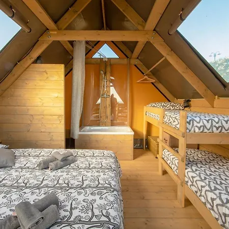 Luxury tent Glamping Debbiare