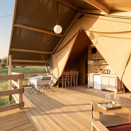 Glamping Debbiare Luxury tent Riparbella